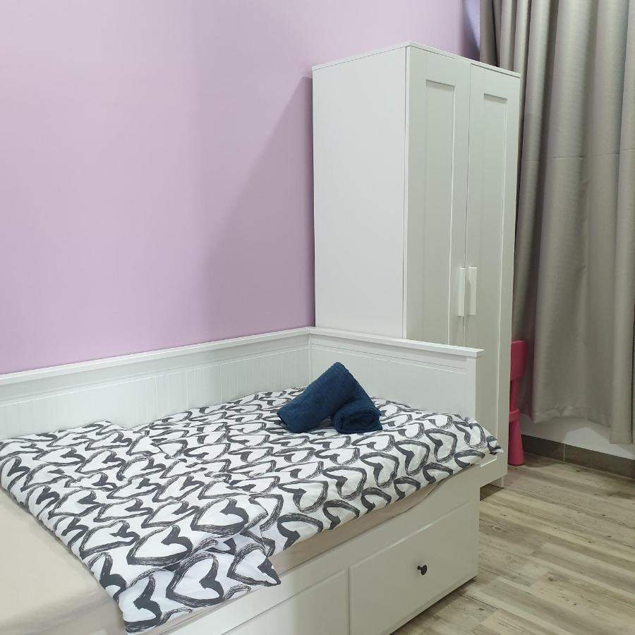 Nice Stay In Heart Of Kota Bharu@Troika,Free Wifi. Екстериор снимка